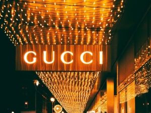 Nalot na dom mody Gucci we Włoszech. Gwardia Finansowa wkroczyła do mediolańskich biur