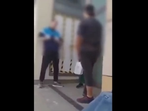 Pobili chorego psychicznie i bezdomnego kastetem. Szokujące nagranie z Gdańska