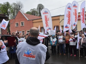 Zmierzch Zakładów Porcelany Stołowej „Karolina”? Ireneusz Besser: Pracownicy mówią DOŚĆ!