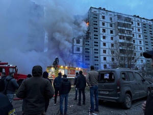 Nocny atak rakietowy na Ukrainę. Rakiety uderzały w bloki mieszkalne, są ofiary śmiertelne