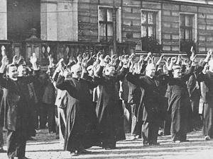 Dr Derewenda: polscy duchowni w czasie II wojny światowej oddawali życie za wartości, których nauczali