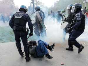 1 maja we Francji. 540 zatrzymań i 406 rannych policjantów i żandarmów