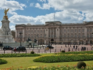 Gorąco przed Pałacem Buckingham. Doszło do kontrolowanej eksplozji 