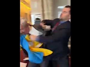 Delegacje Ukrainy i Rosji spotkały się na szczycie w Turcji. Doszło do rękoczynów [WIDEO]