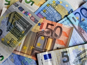 „Strefa euro to mechanizm przepompowywania bogactwa z krajów biednych do bogatych” [WIDEO]