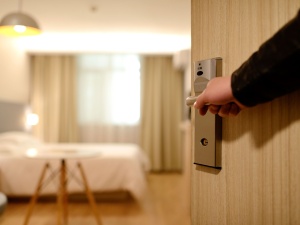 „Przykra sprawa”. Znany aktor okradziony w hotelu 