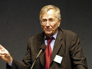 „Polska namawia Zełenskiego do zakończenia wojny”. Znany amerykański dziennikarz bohaterem rosyjskiej propagandy