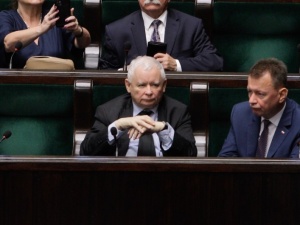 Propozycja Tuska ws. 800 plus. Kaczyński reaguje