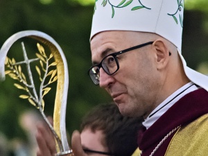 Abp Galbas na Jasnej Górze: przestańmy wylewać pomyje na Kościół synodalny