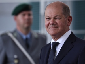 „Jak pan śmie”. Awantura po spotkaniu Scholza z uczniami jednej ze szkół w Brandenburgii