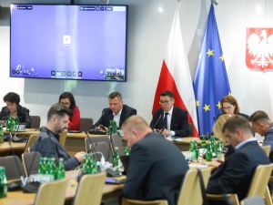 Sejm. Komisja zarekomendowała przyjęcie nowelizacji przepisów o TK