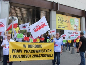 Prawo obowiązuje wszystkich. Solidarność pikietowała przed siedzibą Stokrotki