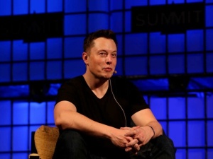 Elon Musk wygrał przetarg resortu obrony USA na dostawę terminali Starlink dla Ukrainy