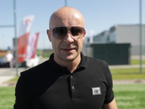 Fala oburzenia po ataku UEFA na polskiego sędziego Szymona Marciniaka w związku z donosem stowarzyszenia „Nigdy Więcej”