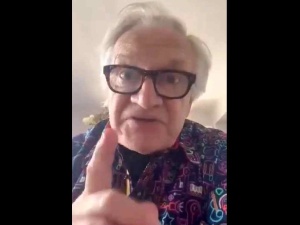Kaczyńskim trzeba przyp*****lić, a nie dyskutować. Znany aktor zaprasza na marsz opozycji? [VIDEO]