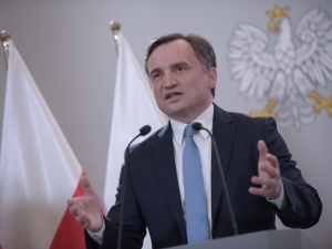 Ziobro: Orzeczenia TSUE – niewiarygodne. Wyrok nie był pisany przez sędziów, tylko polityków 