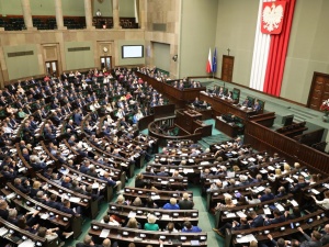 [najnowszy sondaż] Duża przewaga PiS nad rywalami, 5 partii w Sejmie. Tak chcą głosować Polacy