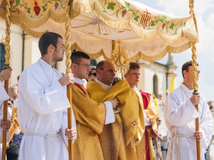 Prymas Polski: Eucharystia jest sakramentem jedności