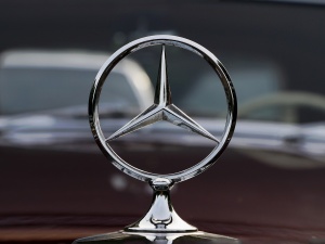 Mercedes Benz odmówił polskiej fundacji odpowiedzi na pytania dotyczące związku ze zbrodniami III Rzeszy