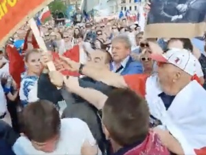 Szarpanina na wiecu Donalda Tuska. Sprawę zgłoszono policji