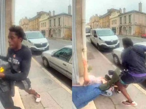 Szokujący incydent we Francji. Mężczyzna napadł na kobietę z wnuczką [WIDEO]