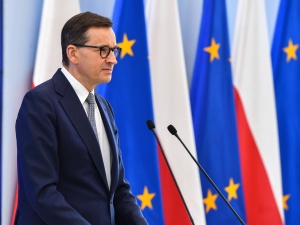 Premier o niekontrolowanej migracji. Przypomniał działania PO