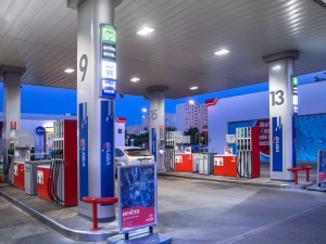 Wracają wakacyjne ceny paliw na stacjach ORLEN. Znamy szczegóły