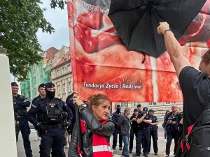 Z moim wzrostem miałem przewagę. Aborcjonista chwali się jak pokonał kobiety broniące nienarodzonych