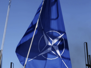 Ukraina szybciej w NATO? Nowa propozycja z Wielkiej Brytanii 