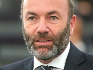 Weber znów atakuje Polskę. „Zostawmy na boku tych blagierów”