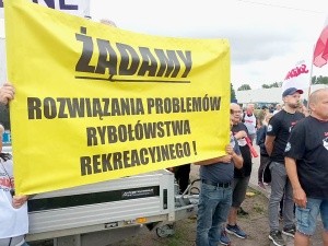 Rybacy z S protestowali w Świnoujściu