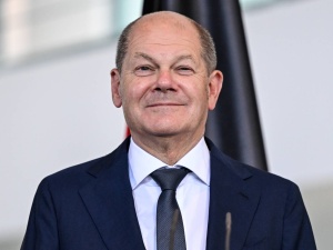 Zełenski wezwał Bidena, by zaprosił Ukrainę do NATO. Zareagował Scholz