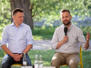 Z. Kuźmiuk: Aż 60 proc. środków z programu „Rodzina 800 plus” trafia na wieś, a PSL przeciw