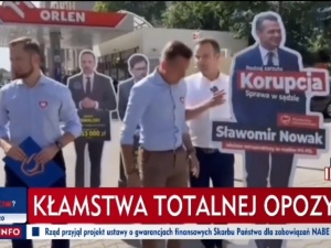 Awantura na konferencji prasowej polityków Platformy. Wstydzą się kolegi? [VIDEO]