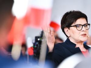 Bezczelność. Zajrzyjcie do podręczników historii. Beata Szydło po kuriozalnej skardze KE do TSUE