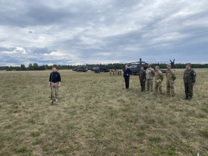 Mariusz Błaszczak: Pierwsi polscy piloci rozpoczynają szkolenia na śmigłowcach Apache