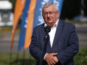„Tajne mieszkania” PiS. Minister infrastruktury zabrał głos