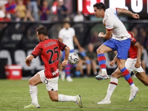 Barcelona wygrywa minimalnie. Lewandowski w cieniu kolegów 