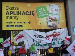 Odwet za pikietę? Przewodnicząca „S” w Stokrotce: Pracodawca wyszukuje te osoby i nie przedłuża im umowy