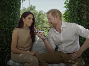 Meghan Markle złożyła pozew o rozwód i wyprowadziła się do hotelu. Wcześniej obrączkę odesłała pocztą