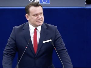 Dominik Tarczyński: Korupcyjne, antypolskie szambo wybija