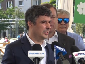 Media: Poseł PSL posiada Ferrari i Porsche. Wskazał trudną sytuację majątkową i pobrał z Sejmu ponad 700 tys. zł 