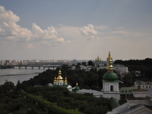 Ukraina: Alarm przeciwlotniczy w Kijowie, słychać odgłosy eksplozji