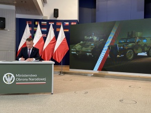 Nowe pojazdy dla Wojska Polskiego. Szef MON zatwierdził umowy z PGZ