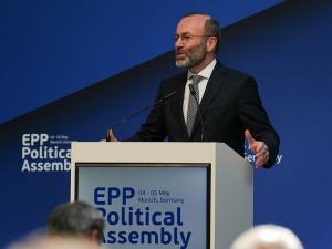 Manfred Weber zaatakował polski demokratyczny rząd. Niemieckie media skarżą się na „atak na Webera”