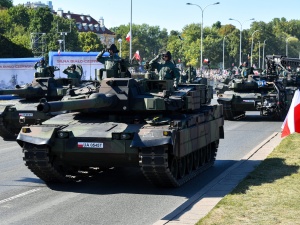 CNN: Polska organizuje największą defiladę wojskową od dziesięcioleci, ponieważ jej wpływy w Europie rosną