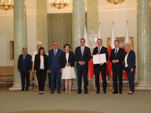 „Rynek pracy musi być solidarny”. Prezydent podpisał nowelizację ustawy o emeryturach pomostowych i niektórych innych ustaw