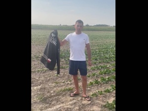 „Nie ma już Agrounii”. Młodzi rolnicy publikują w sieci nagrania z niszczenia symboli ugrupowania Kołodziejczaka [WIDEO]