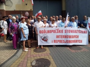 Elbląska Solidarność uczciła 41. rocznicę pacyfikacji protestu internowanych działaczy opozycji w Kwidzynie