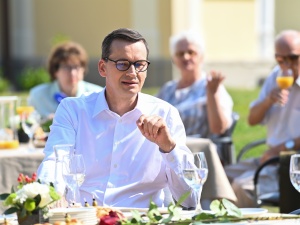Morawiecki: Trzeba pamiętać jak wyglądała polityka senioralna w darwinowskich latach liberałów Tusk